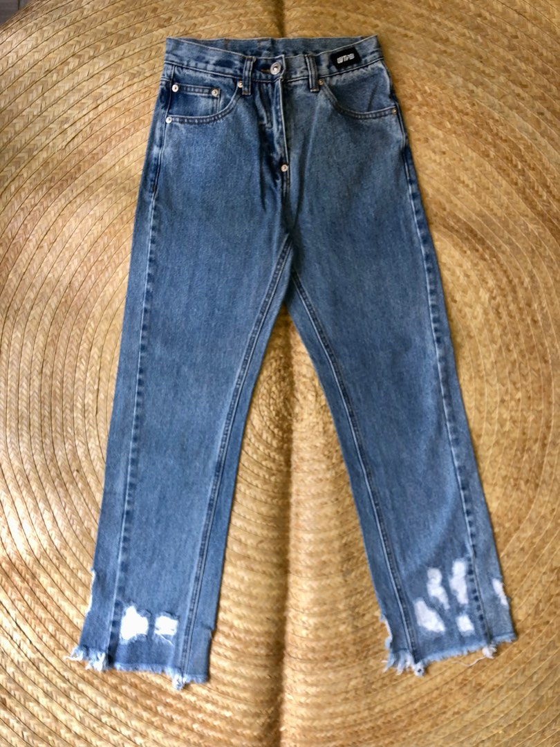 Push Button Jeans: Easy Comfort Guaranteed Push Button Jeans: Easy Comfort Guaranteed